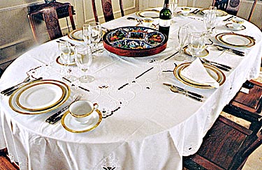 Imperial Style tablecloth 68"x144" OVAL White color - Click Image to Close